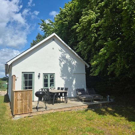 Mysigt Hus I Liten By Naera Havet Ystad Extérieur photo